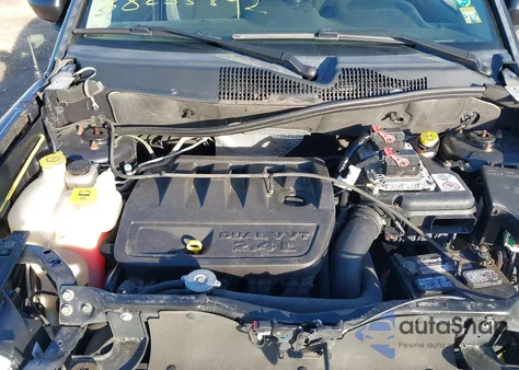 2016 Jeep Compass Latitude z USA, uszkodzony, nr VIN 1C4NJDEB0GD587341